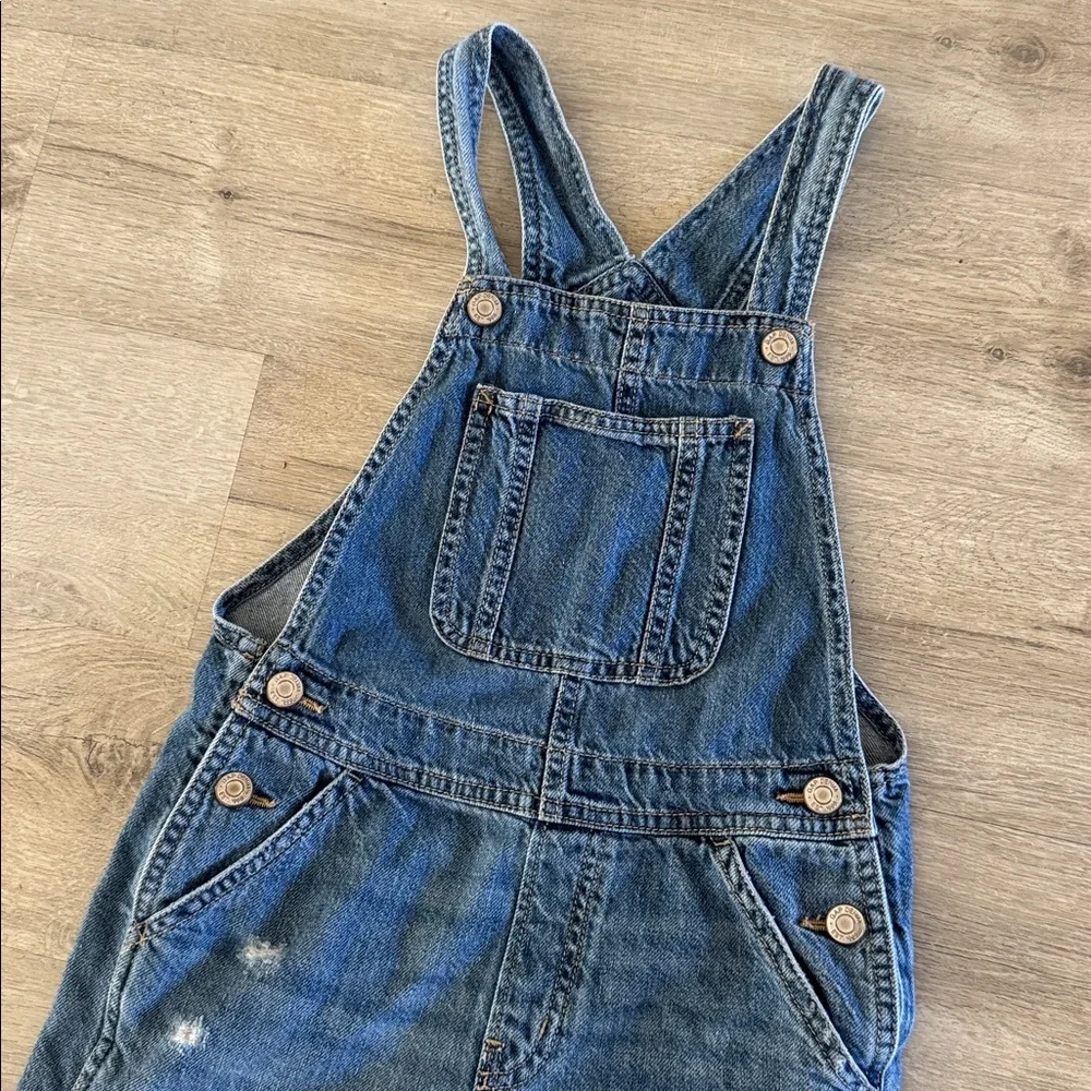 GAP Distressed Denim Shortalls Overalls Girls Medium 8-9 year old Cotton